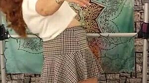 i'm steffi, your hotwife, shaking my naked ass for you