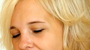 Feeling the thrill of the size that matters in teen blowjob