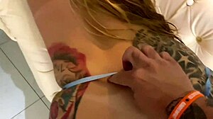 Brazilian Babe Stuffing Buttplug in Ass