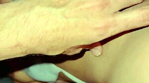 Amiga Recibe Una Follada Dura Mientras Viene Su Novio