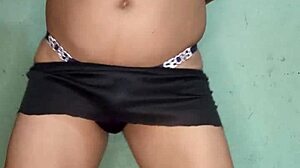 bailando en tanga satinada morada victorias secret teasing with dildo and ripped clothes