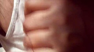 moroccan girl performs oral in amateur video