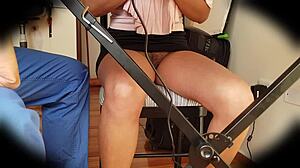 she says, bajo faldas universitaria colombiana viene sin bragas