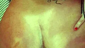 Stick vibrator in my ass, come jerk off with me!