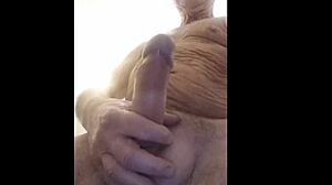 i am an old shaved man feeling horny