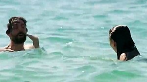 regina blandón pezón en como novio de pueblo 2019 bikini tits scene