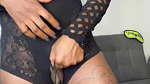 Upclose Worship Of Petite Muscular Big Pussy