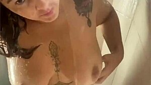 Big ass flashing in the bath, what a tease!