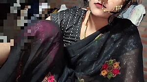 indian beautiful bhabhi pisses in black saree