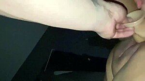 lee squirting all over dildo