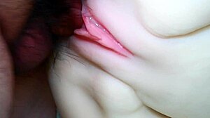 Man, spread her legs and start pounding hard! 😍