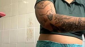 Big Pussy Flashing Exhibitionist Shows Swollen Rachada Intensely