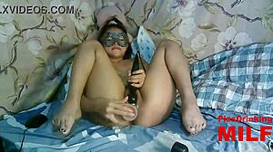 Поздняя ночь 25 февраля 2024, милф играет с игрушками и подчиняется удовольствию