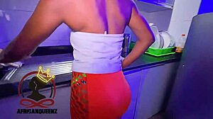 Fuck Queen Riding Boss's Giant Cock