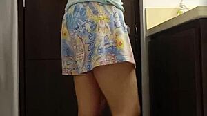hey, did you see this hidden cam of venezuelan nurse milet peeing outdoors?