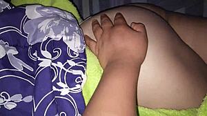 encuentro a la mama de mi mejor amigo en la habitacion y me aprovecho que esta caliente!!