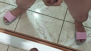 Watch this pov pau e punheta scene with intense handjob action