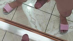 Watch this pov pau e punheta scene with intense handjob action