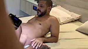 Novinha anorexa fudendo e levando gozada na boca