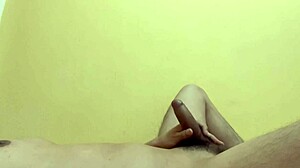 i'm masturbating and watching rich hot cum eruption from my cock
