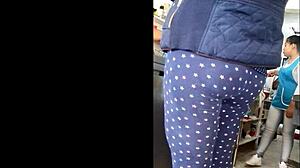 Voyeur spying on culo en las quesadillas!