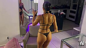 She Loves Hot Party Fucking!