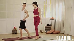 Yoga with partner Alyssa and Nikki 😏