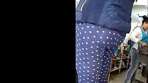 Voyeur spying on culo en las quesadillas!