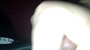 How nice my boyfriend's semen looks when i jerk him off 😘