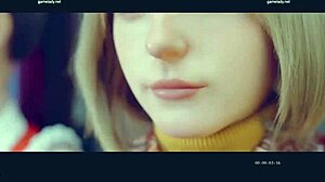 Detailed Threesome Fucking in Bikinis on Beach