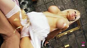 this blonde got fucked by hamlet and he came on her big ass