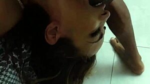 Arrombei o cu da milf safada casada da o cu para um dotado