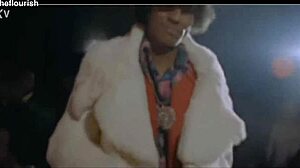 Latina MILF Squirting 3Some