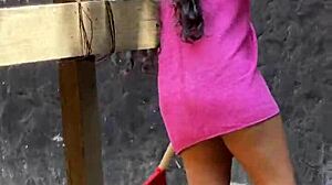 Vecina Porfavor Ayudame Yo Te Pago with Curvy Babe in Panties and Jeans