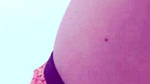 Conversando E Se Arrumando Para Trabalhar