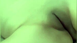 This beautiful skinny white babe masturbates nicely and shows her pretty vagina 😍