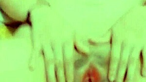 This beautiful skinny white babe masturbates nicely and shows her pretty vagina 😍