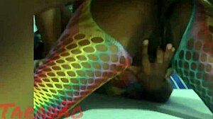 Cuzinho Guloso Da Preta Gets Handjob And Cunilingus