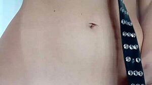 Castigándome Un Poquito Con Un Cinturón