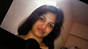 Feeling emotional about my cum tribute to sexy Indian aunty.