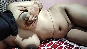 desi indian webcam girl gets hard sex