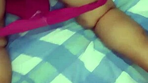 gozando vendo a esposa se masturbar