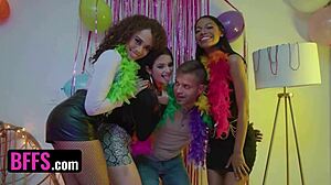 Foursome Activity Beats Solitude in Group Fun