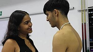 me follo a mi hermanastra en el negocio familiar de nuestros padrastros - porno en ruso con tatuajes y coño expuesto