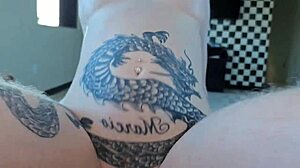 fiquei com medo ele tava metendo tao forte que o pau quase entrou no meu cu