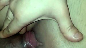 Le encanta cerrar la piernas