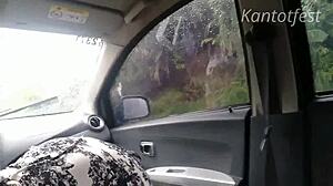 Pinay pays taxi driver with blowjob in car?