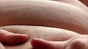 Fantasia shaved for close up missionary fingering