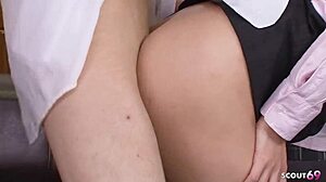 娇小处女18+少女被诱惑首次破处