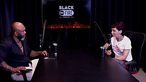 tem os caninos por ser f� de vampiros gravou com casais tem uma rede de apoio com os seguidores e o cara que broxou e meteu mole - annie clementine watch on sheer red